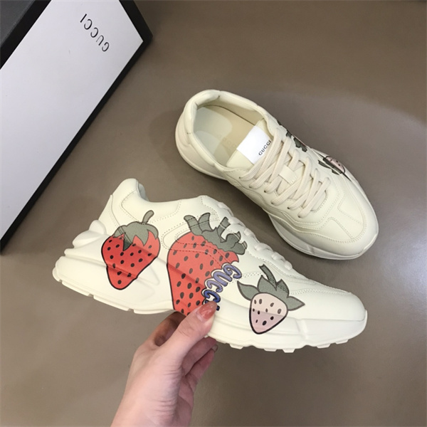 Gucci Clunky Sneaker-013