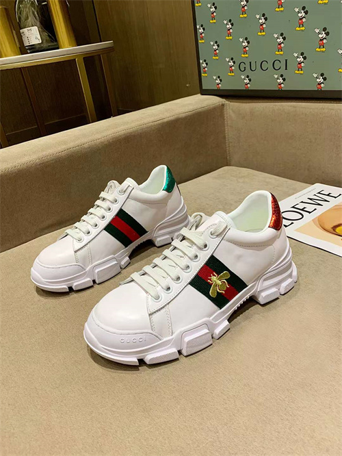 Gucci Clunky Sneaker-154