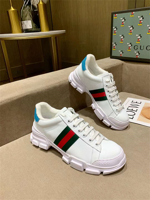 Gucci Clunky Sneaker-156