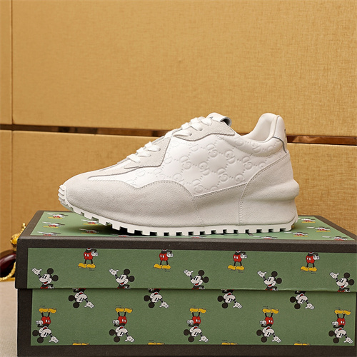 Gucci Clunky Sneaker-207