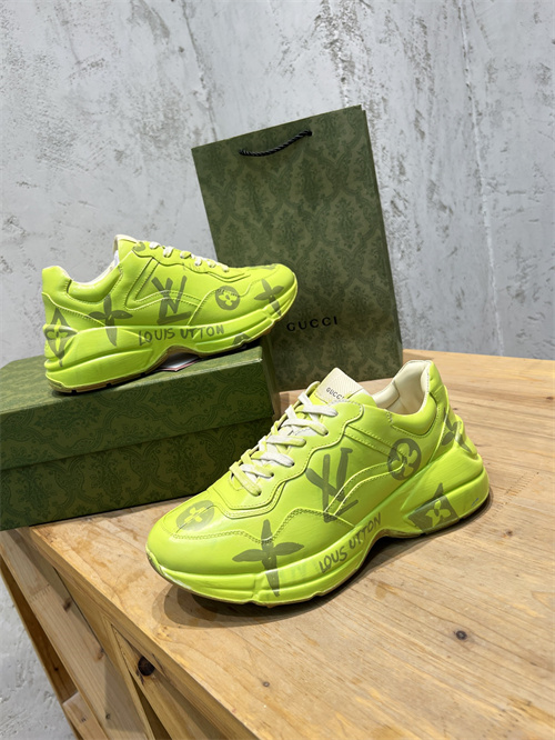 Gucci Clunky Sneaker-221