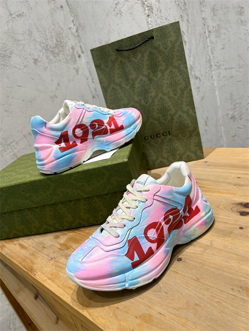 Gucci Clunky Sneaker-236