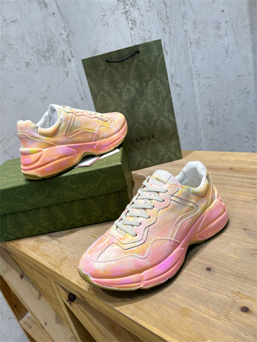 Gucci Clunky Sneaker-249