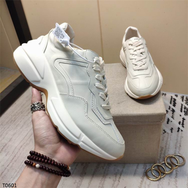 Gucci Clunky Sneaker-027