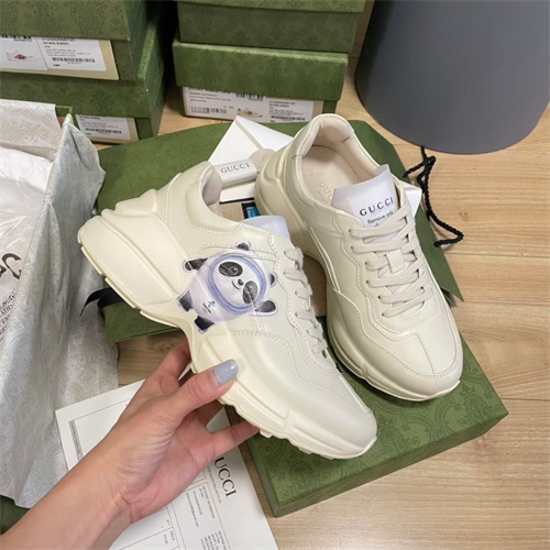 Gucci Clunky Sneaker-294