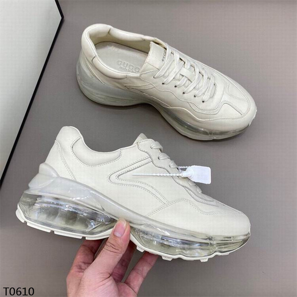 Gucci Clunky Sneaker-033