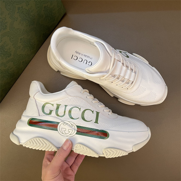 Gucci Clunky Sneaker-329