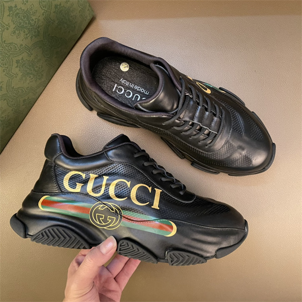 Gucci Clunky Sneaker-330