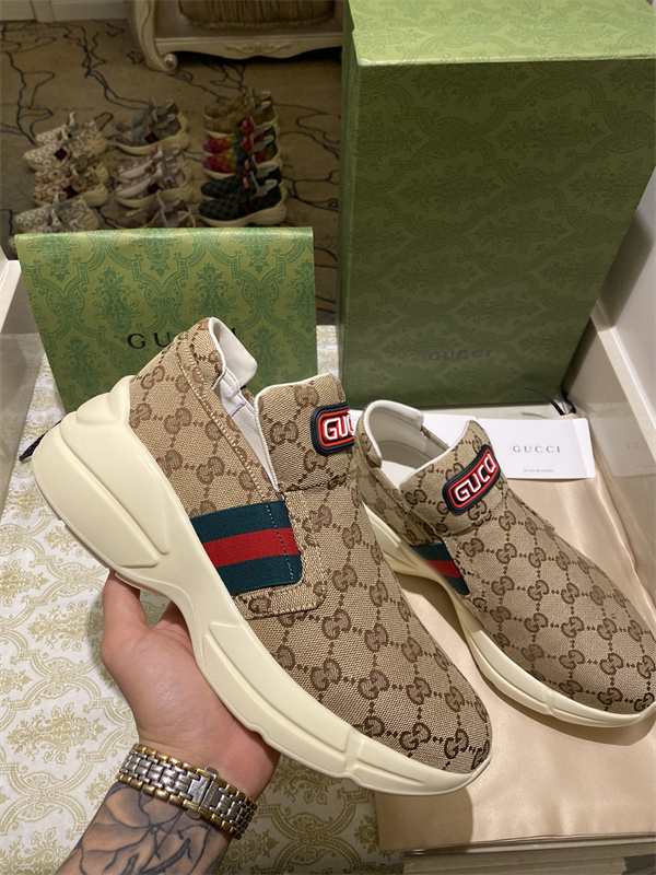Gucci Clunky Sneaker-342