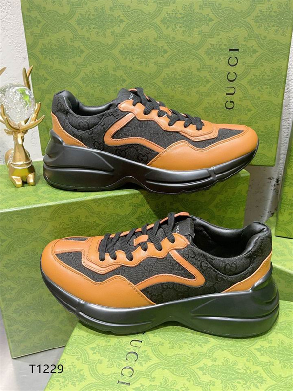 Gucci Clunky Sneaker-364