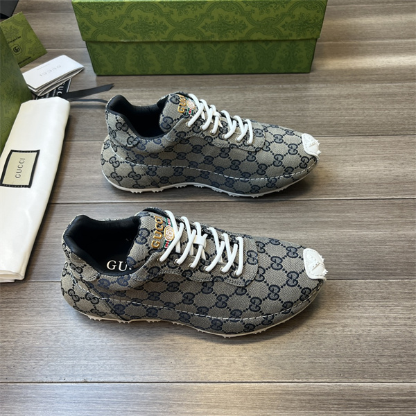 Gucci Clunky Sneaker-367