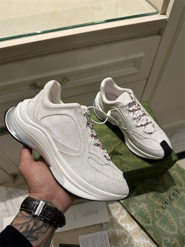 Gucci Clunky Sneaker-377