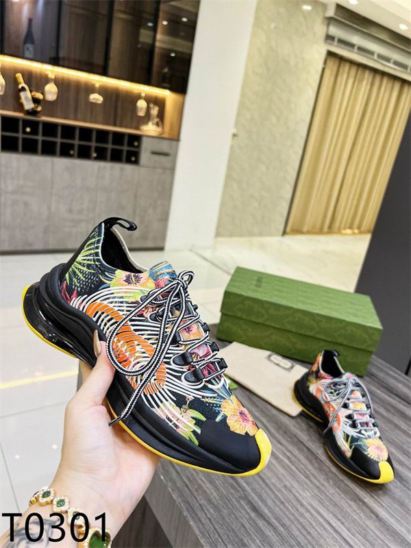 Gucci Clunky Sneaker-397