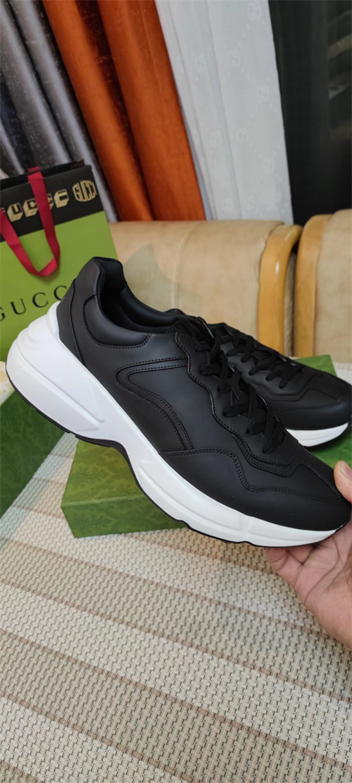 Gucci Clunky Sneaker-0410