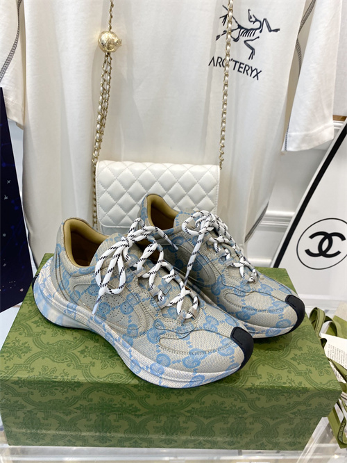 Gucci Clunky Sneaker-0418