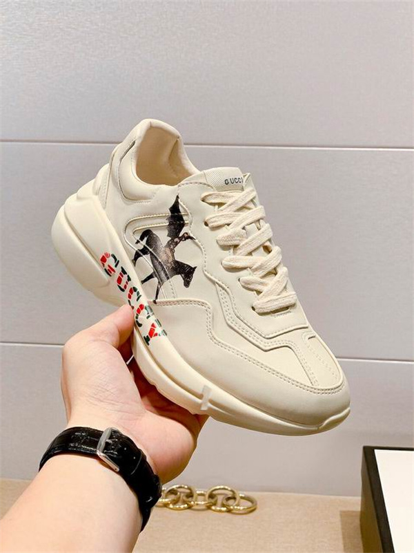 Gucci Clunky Sneaker-058