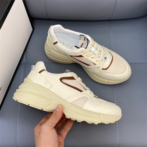 Gucci Clunky Sneaker-085