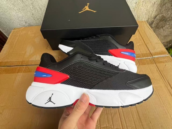 Jordan TRUNNER FLOW-W-0001