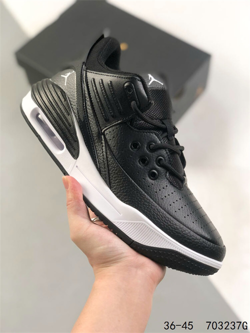 Jordan Max Aura 5-W-0002