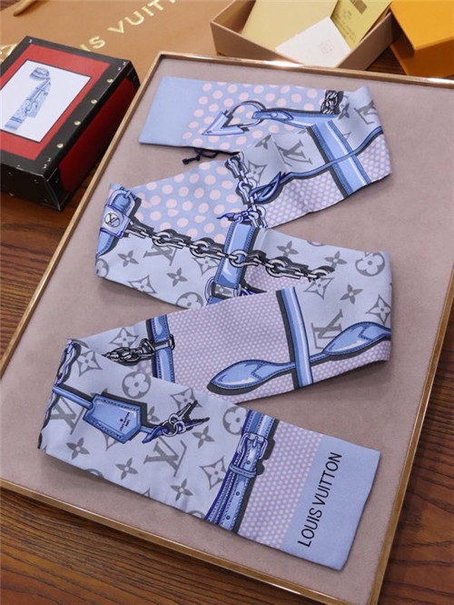 LV-Silk Scarf-015