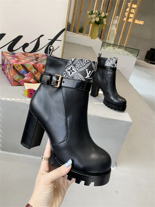 LV Boots(AAA)-074