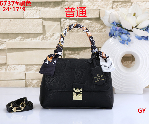 LV small bag-0495