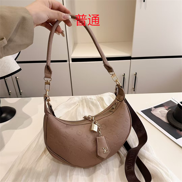 LV small bag-0819