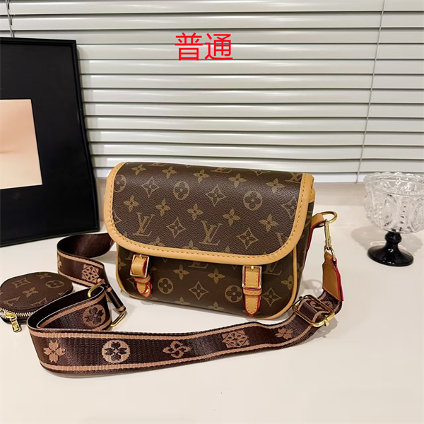 LV small bag-0820