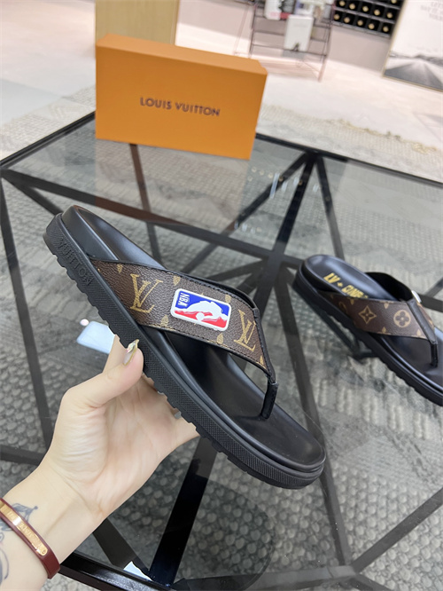 LV Sandal-M(2)-237