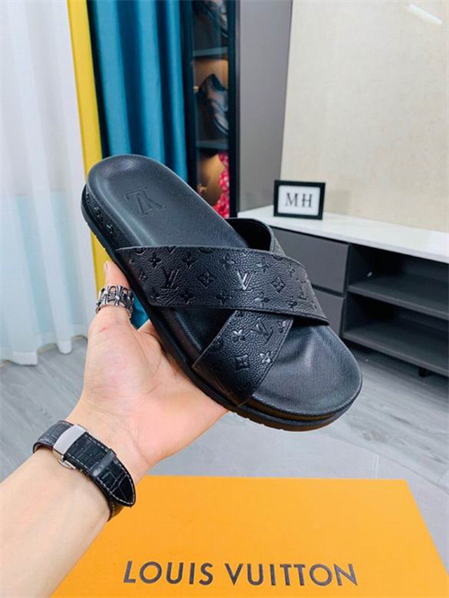 LV Sandal-M-822