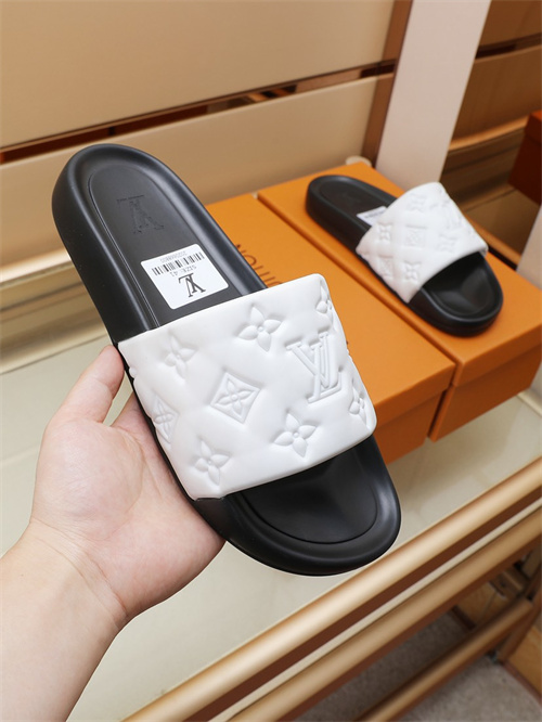 LV Sandal-M-899