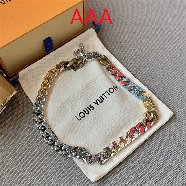 LV Necklace-061