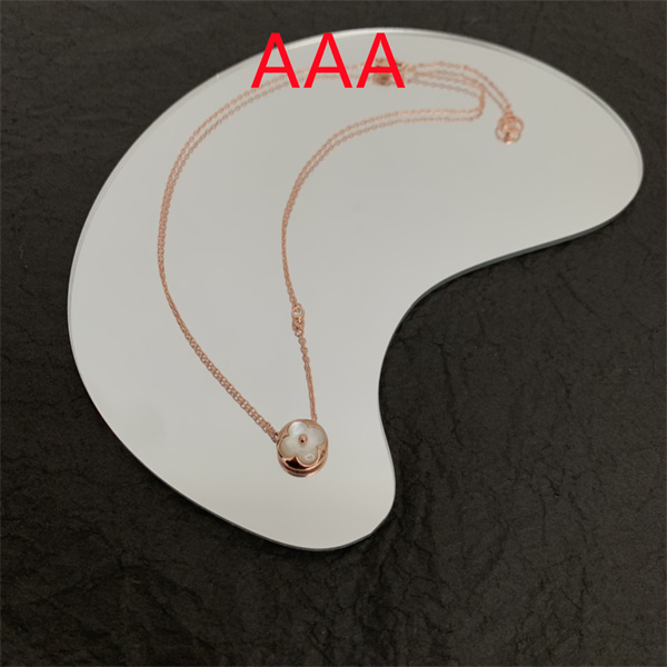 LV Necklace-098
