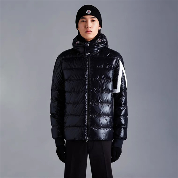 Moncler Down Jacket-M-043