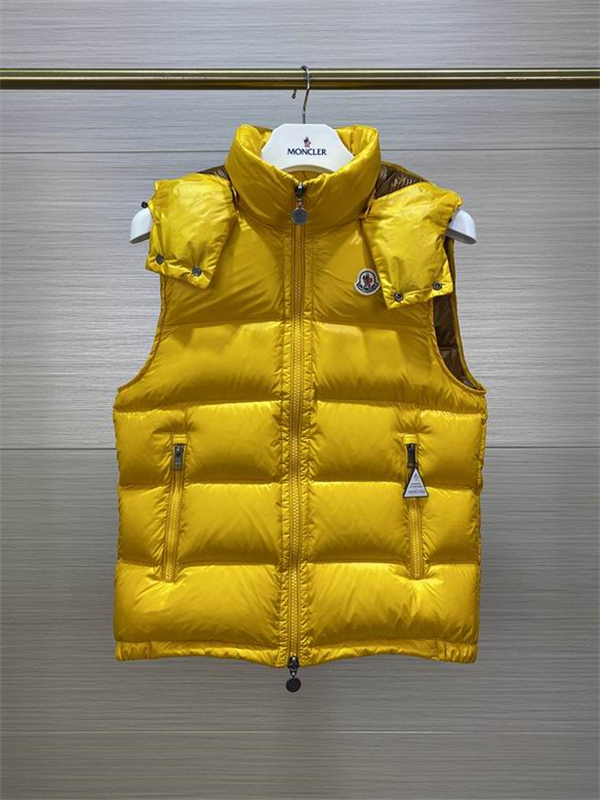 Moncler Down Jacket-M-077