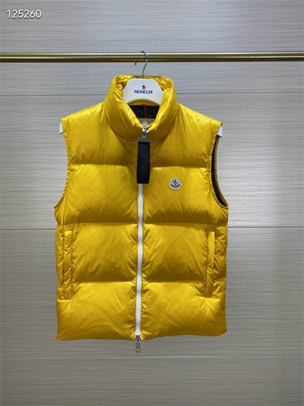 Moncler Down Jacket-M-090