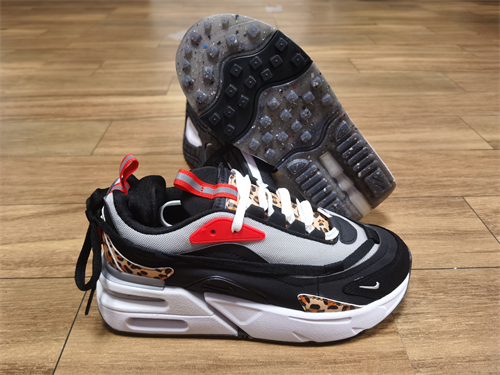NIKE AIR MAX FURY OSA NRG-W-010