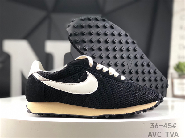 NIKE LDWAFFLE SACAI-M-0118