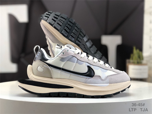 NIKE LDWAFFLE SACAI-M-096