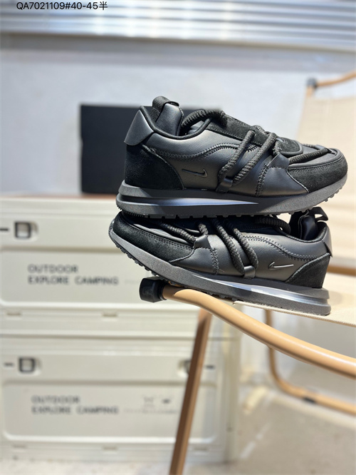 NIKE LDWAFFLE SACAI-M-0114