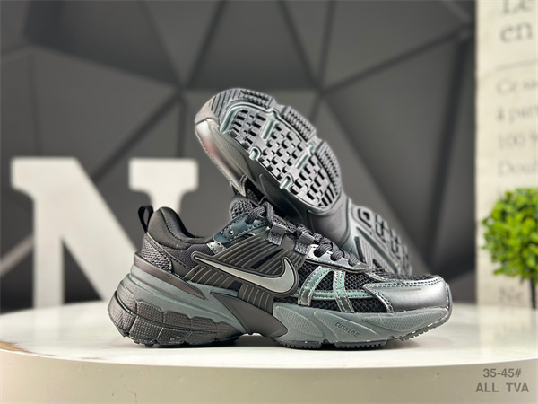 Nike V2K Runtekk-W-0011