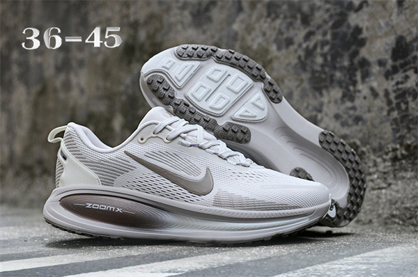 Nike ZOOM VOMERO 18-M-0007