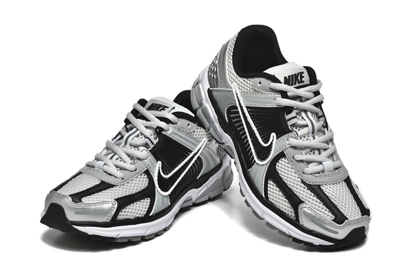 Nike ZOOM VOMERO 5-W-0017
