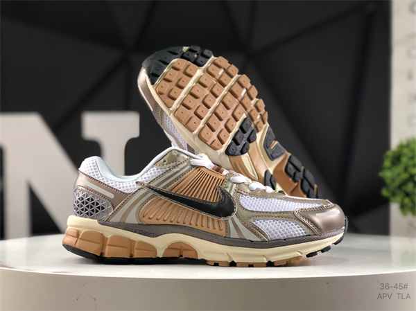 Nike ZOOM VOMERO 5-M-0022