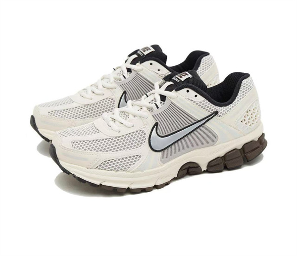 Nike ZOOM VOMERO 5-W-0032