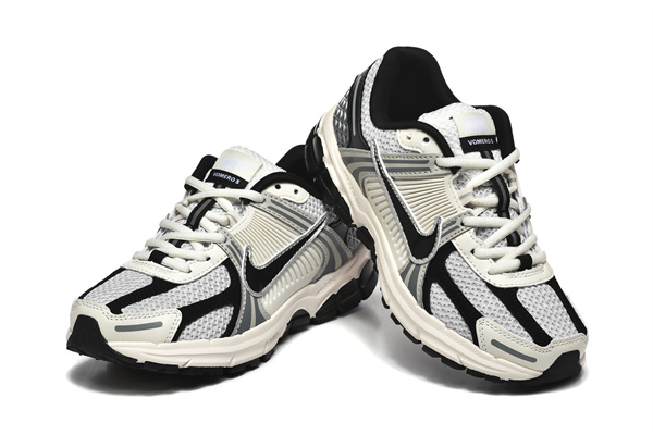 Nike ZOOM VOMERO 5-M-0013