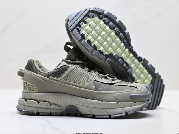 Nike ZOOM VOMERO 7-M-0017