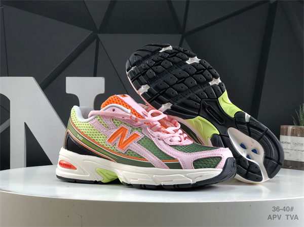 New Balance Shoes-W-1935