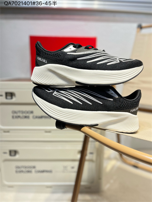 New Balance Shoes-W-1018