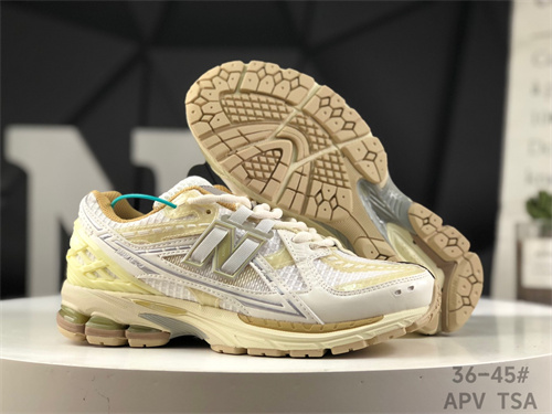 New Balance Shoes-W-1519